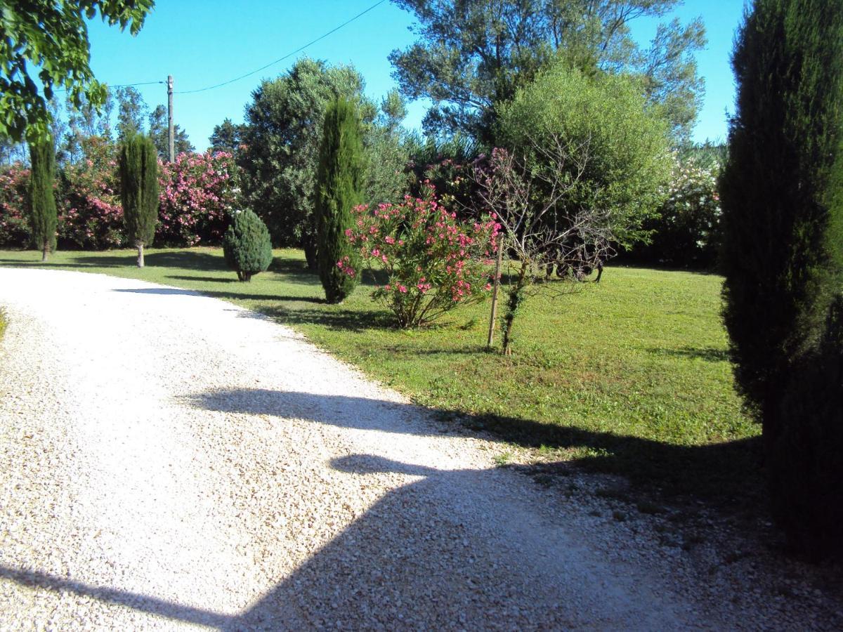 B&B La Douloire Pernes-les-Fontaines Eksteriør billede