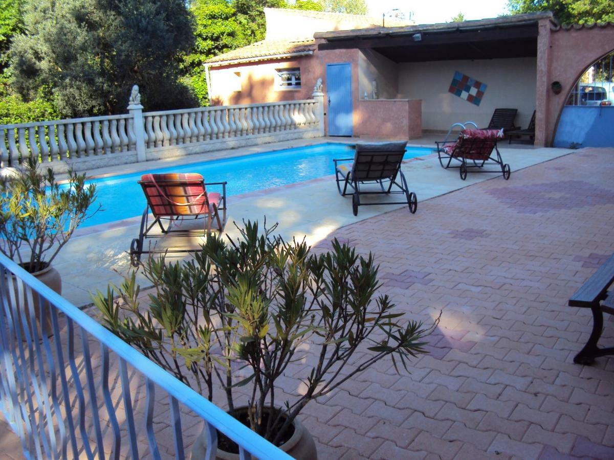 B&B La Douloire Pernes-les-Fontaines Eksteriør billede